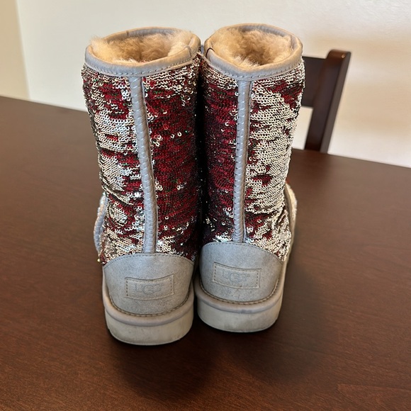 Sequence UGG Boots - Picture 3 of 4